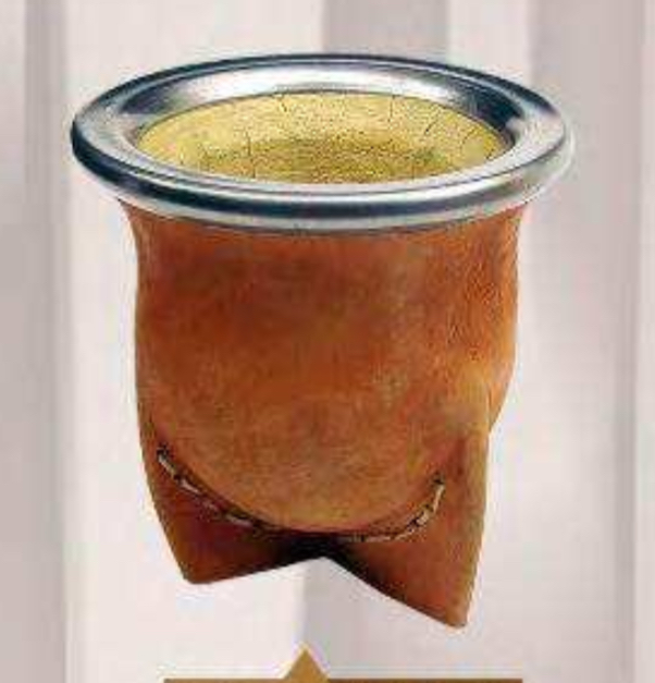 Mate de calabaza bocon, forrado en cuero vaqueta , c/ virola